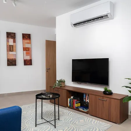 Apartmán Modern 2br Stylish With 2 Balconies - Close To St Julian's & Sliema & Yacht Marina