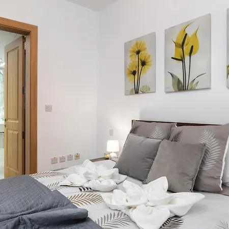 Apartmán Modern 2br Stylish With 2 Balconies - Close To St Julian's & Sliema & Yacht Marina Pietà