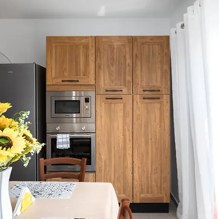 Modern 2br Stylish With 2 Balconies - Close To St Julian's & Sliema & Yacht Marina *