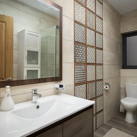 Modern 2br Stylish With 2 Balconies - Close To St Julian's & Sliema & Yacht Marina