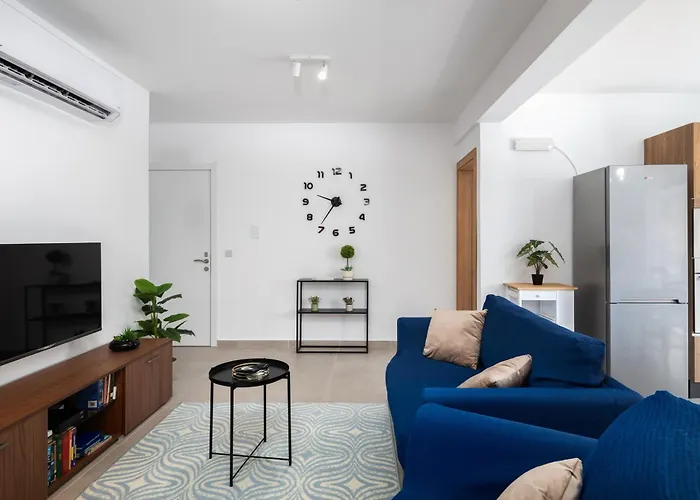 Апартаменты Modern 2br Stylish With 2 Balconies - Close To St Julian's & Sliema & Yacht Marina Pieta