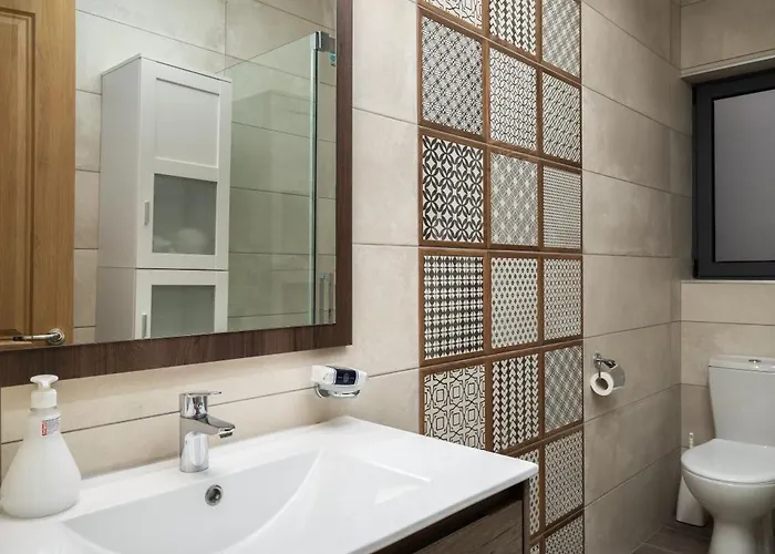 Modern 2br Stylish With 2 Balconies - Close To St Julian's & Sliema & Yacht Marina